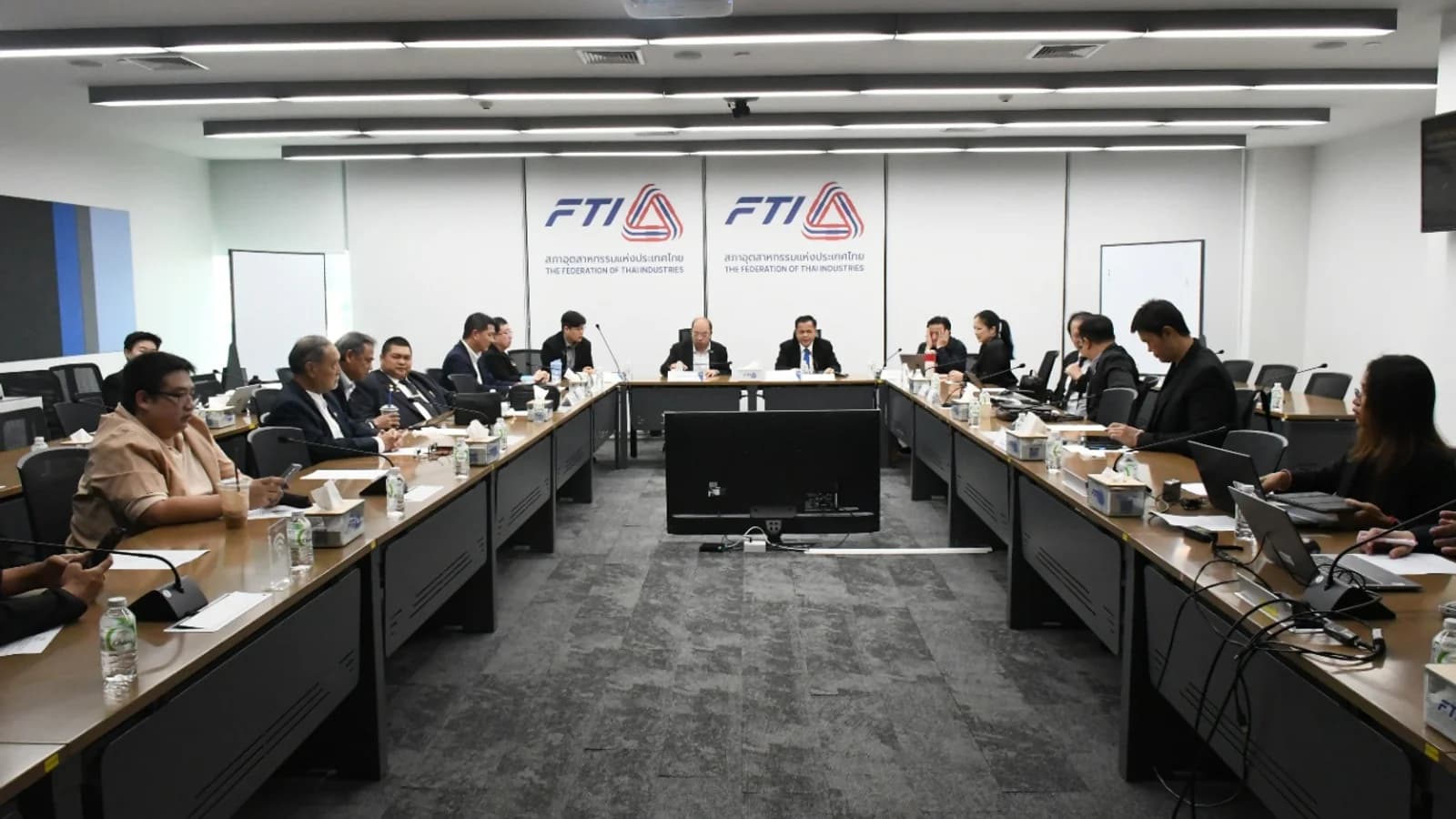ส.อ.ท. เดินหน้าผลักดันยุทธศาสตร์อุตสาหกรรมป้องกันประเทศ จัด Workshop ระดมข้อเสนอภาคอุตสาหกรรม มุ่งสร้าง Defense Industrial Base ที่เข้มแข็งและพึ่งพาตนเองได้