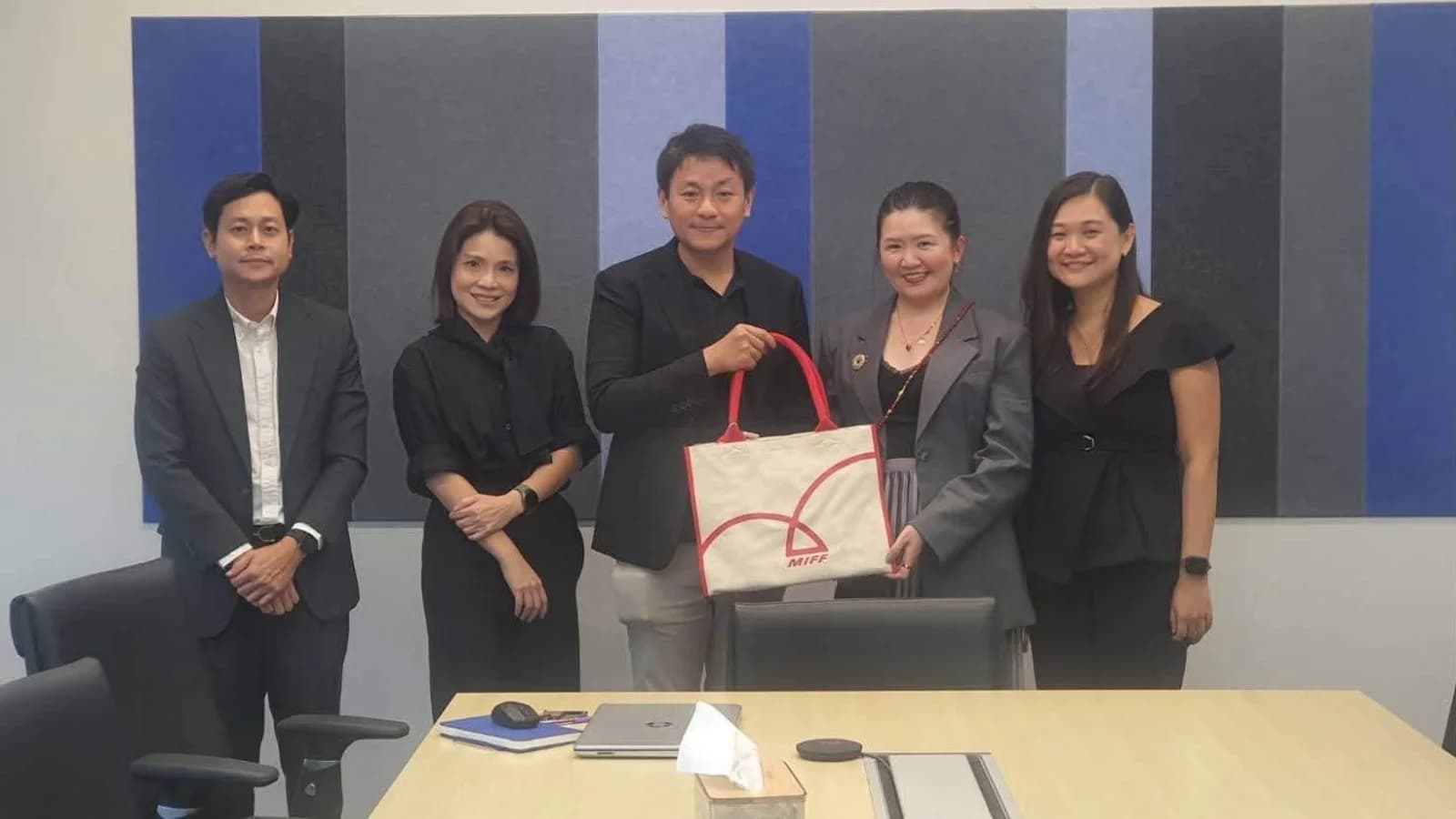 ต้อนรับผู้แทนจัดงานแสดงสินค้า Malaysian International Furniture Fair (MIFF)
