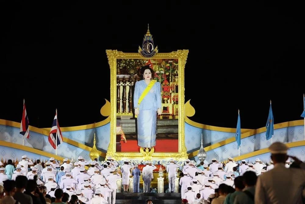ส.อ.ท.ร่วมพิธีตักบาตรถวายพระราชกุศล และจุดเทียนถวายพระพรชัยมงคล สมเด็จพระนางเจ้าสิริกิติ์ พระบรมราชินีนาถ พระบรมราชชนนีพันปีหลวง เนื่องในวันเฉลิมพระชนมพรรษา 12 สิงหาคม 2568
